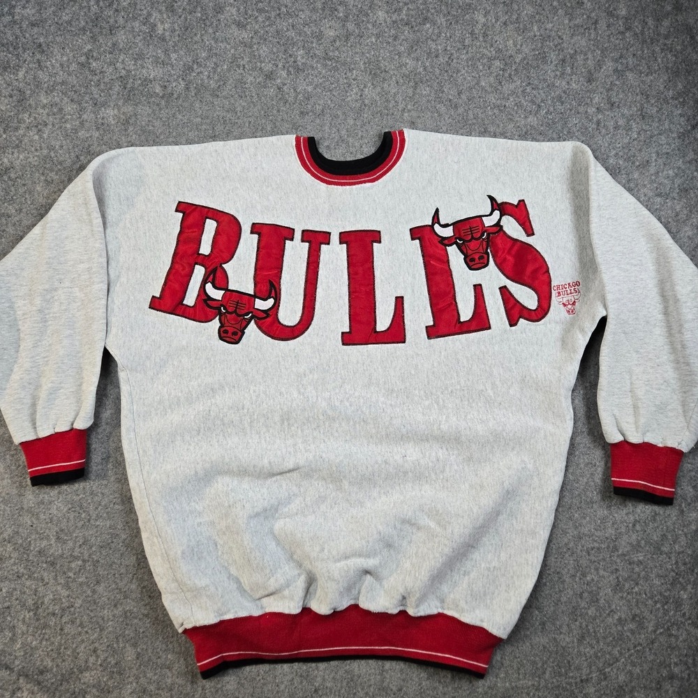 Vintage Chicago Bulls Sweater Size XL Gray USA Made 90's Spellout Crewneck